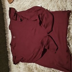 Gap ruffle top in wine. Xl